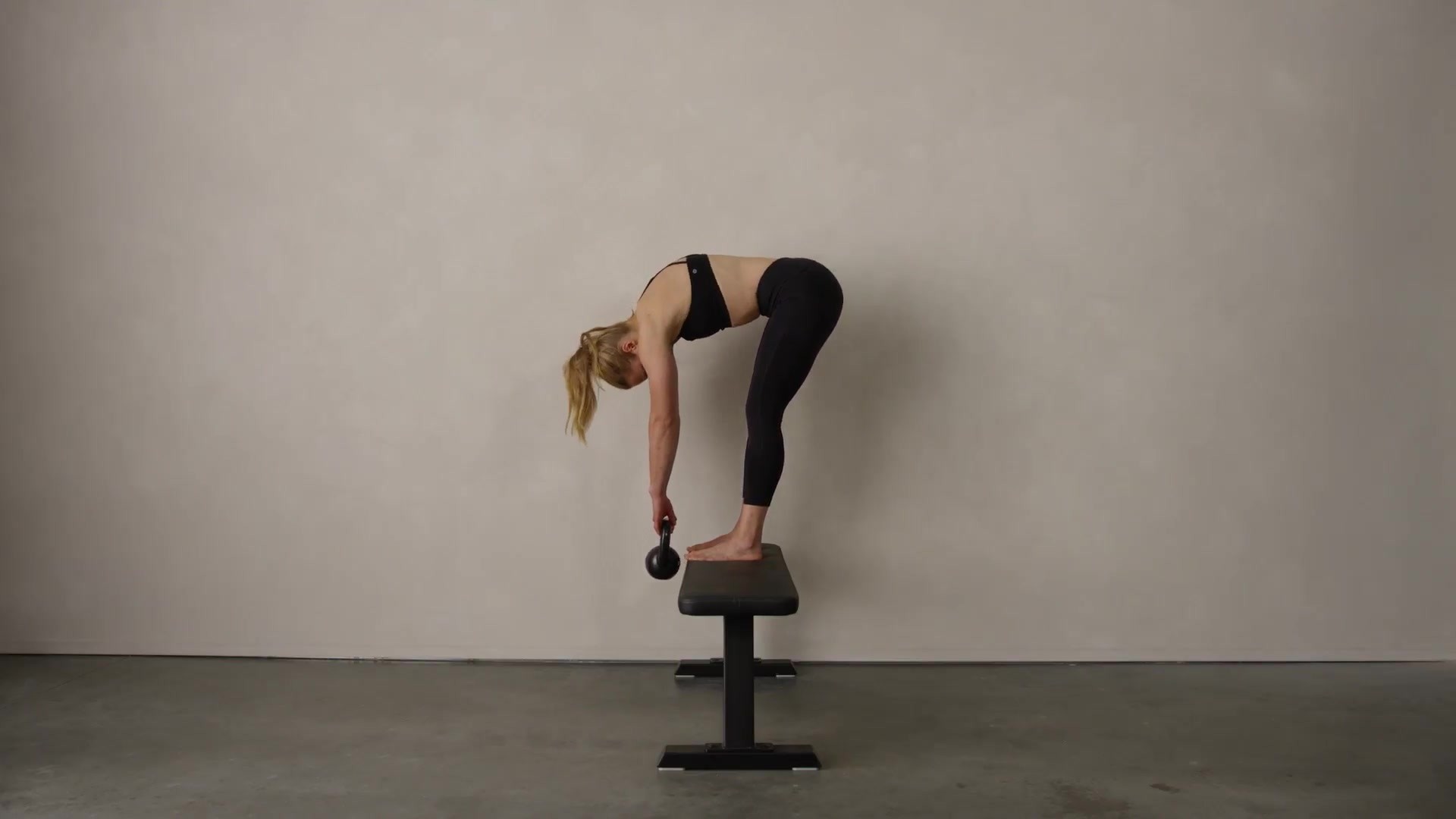 The 10 Full Body Kettlebell Exercises You Need In Your Workout Routine (plus full body